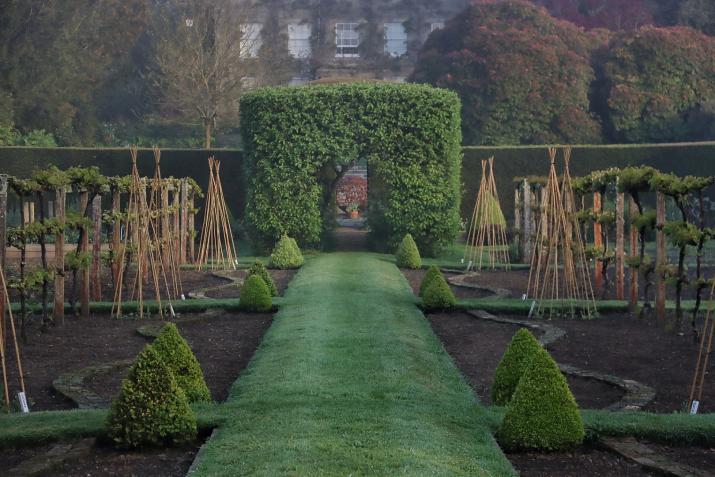 Fittleworth House Gardens (c) Mark Saunders